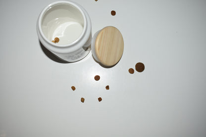 LiNBW. Leckerlidose aus Keramik  mit Holzdeckel Dalmatiner "Pfoten weg, meine Leckerlies"
