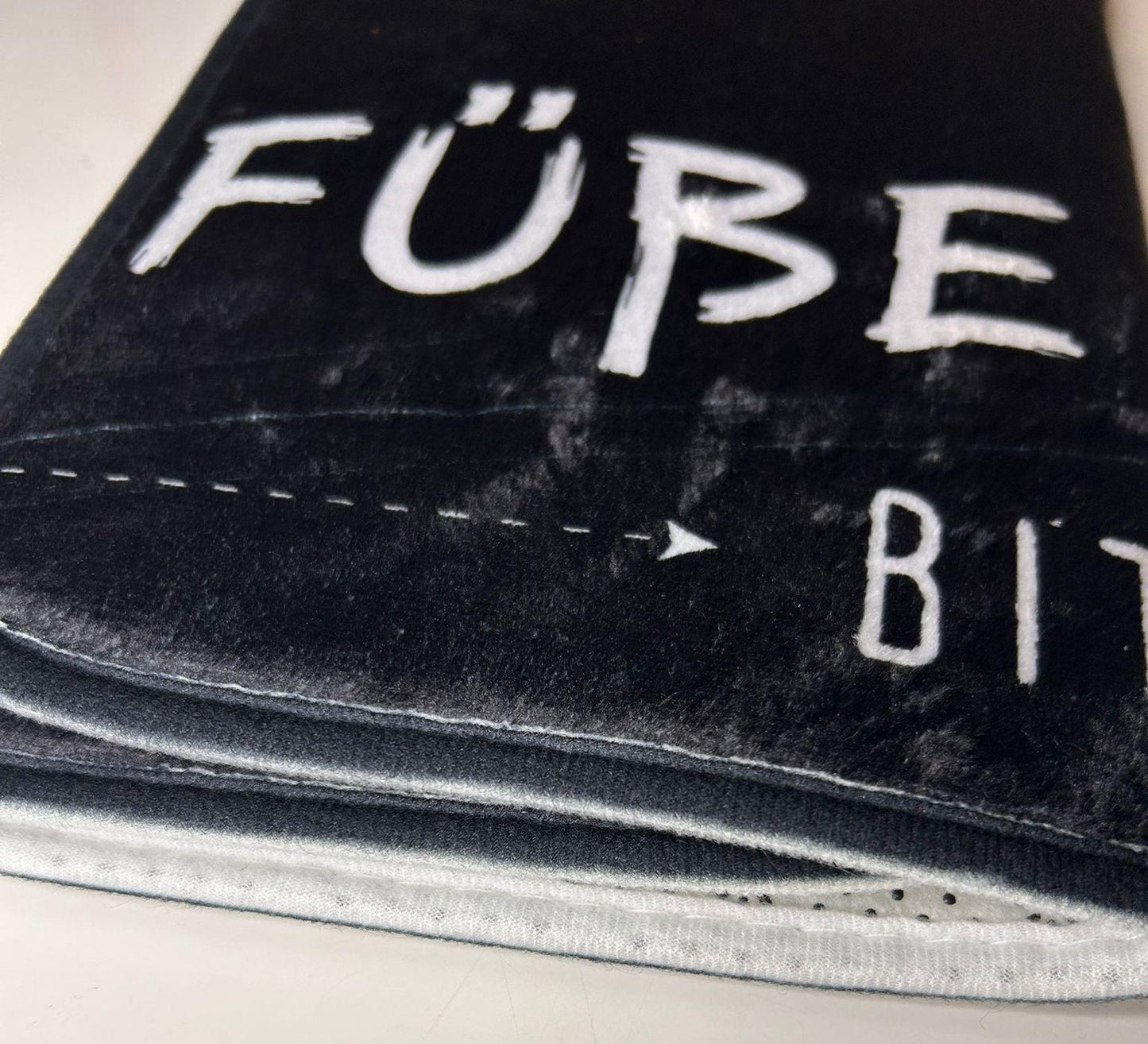 LiNBW. Türmatte Füße & Pfoten, 40x60cm - LiNBW. - LIFE IS NOT JUST BLACK AND WHITE