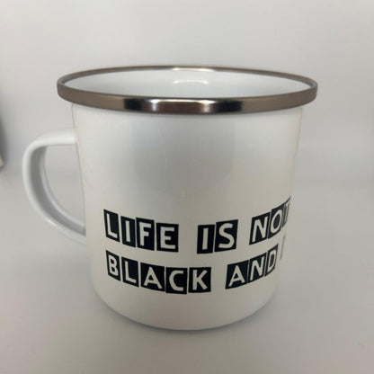 Dalmatiner Emaille-Tasse im Retro-Look – Robuster Vintage-Becher mit Edelstahlrand (300 ml) - LiNBW. - LIFE IS NOT JUST BLACK AND WHITE