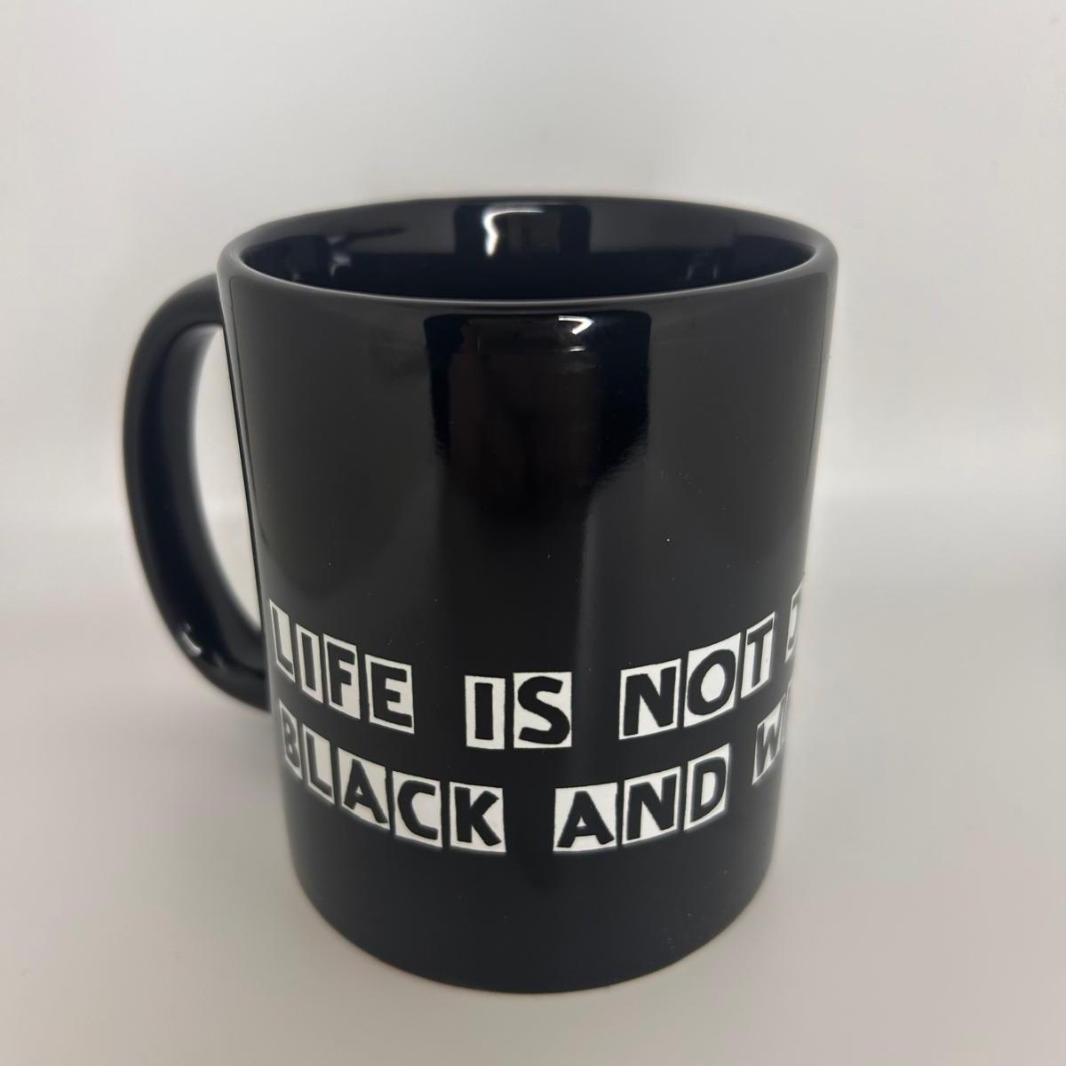 Dalmatiner Keramiktasse 325 ml – Robuste Tasse für Kaffee & Tee (Black) - LiNBW. - LIFE IS NOT JUST BLACK AND WHITE